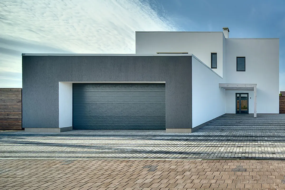 Porte in alluminio piene o vetrate?