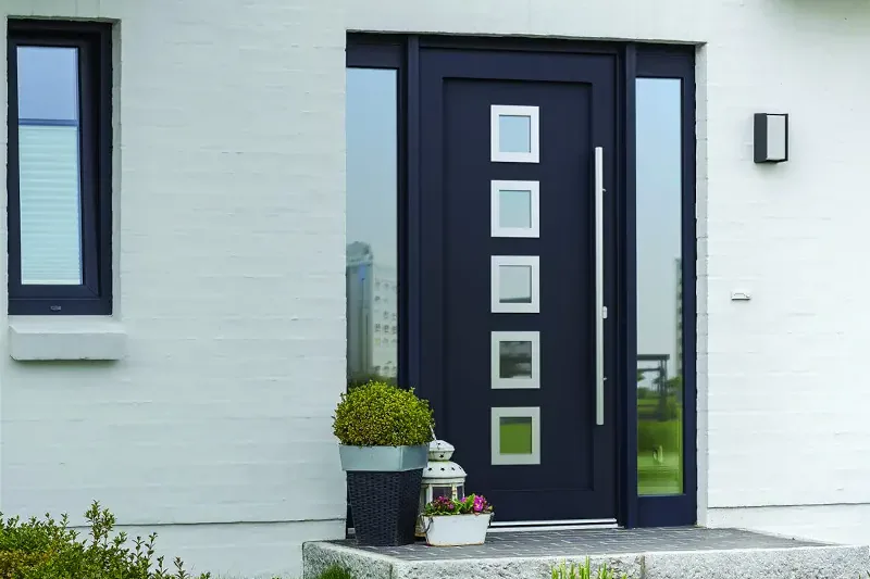 Porte d’ingresso — vetrate e cieche