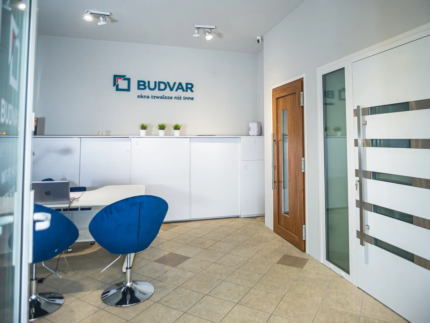 Reception e porte d’ingresso — Salon Budvar Sieradz