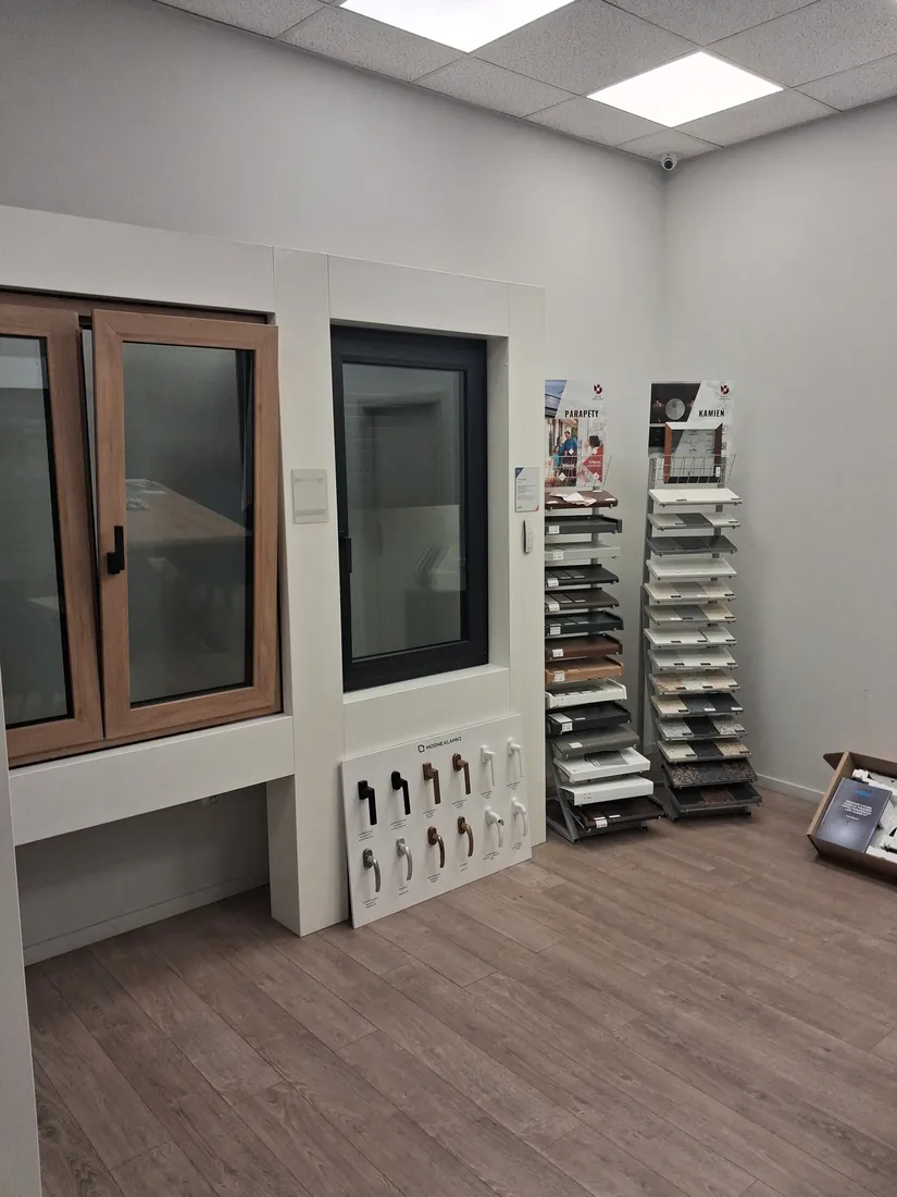 Finestre, campionario di maniglie e finiture — Salon BUDVAR Wrocław